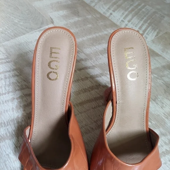 EGO Faux Leather Sculptured Heel Mule - Picture 6 of 16